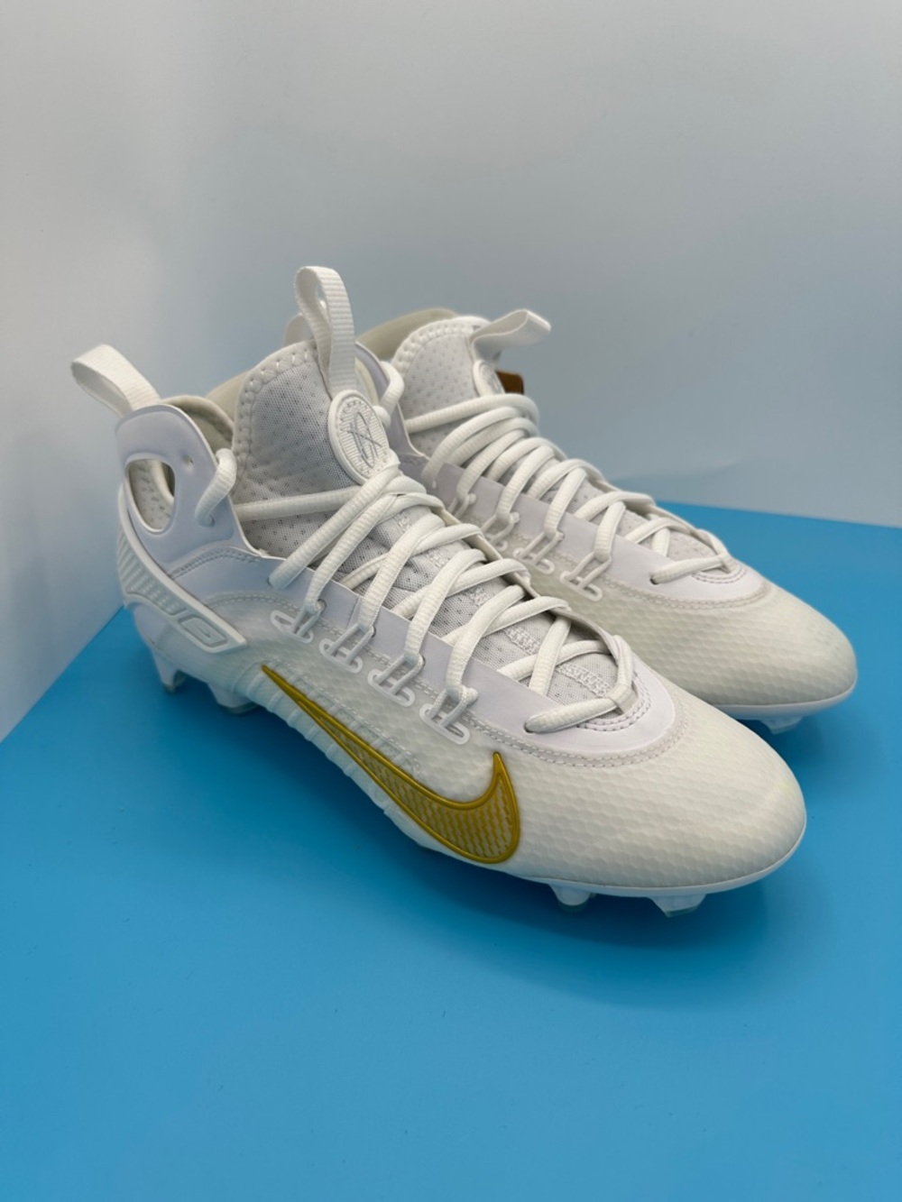 NEW! Nike Huarache 9 Elite Mid Lacrosse Cleats  Men’s size 7.5 Brand new no box